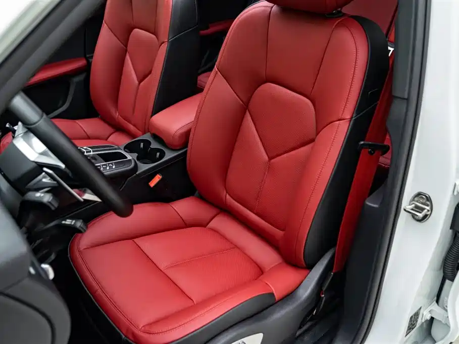 Porsche Macan 2020 — фото 11