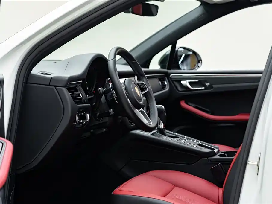 Porsche Macan 2020 — фото 10