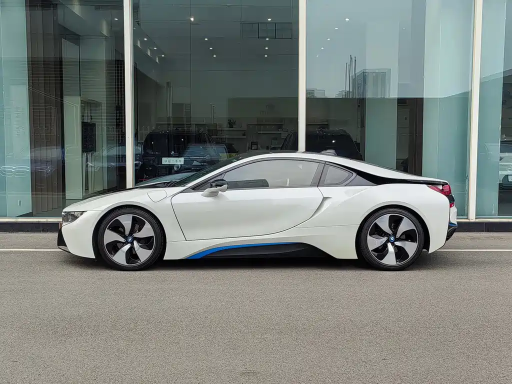 BMW i8 2016