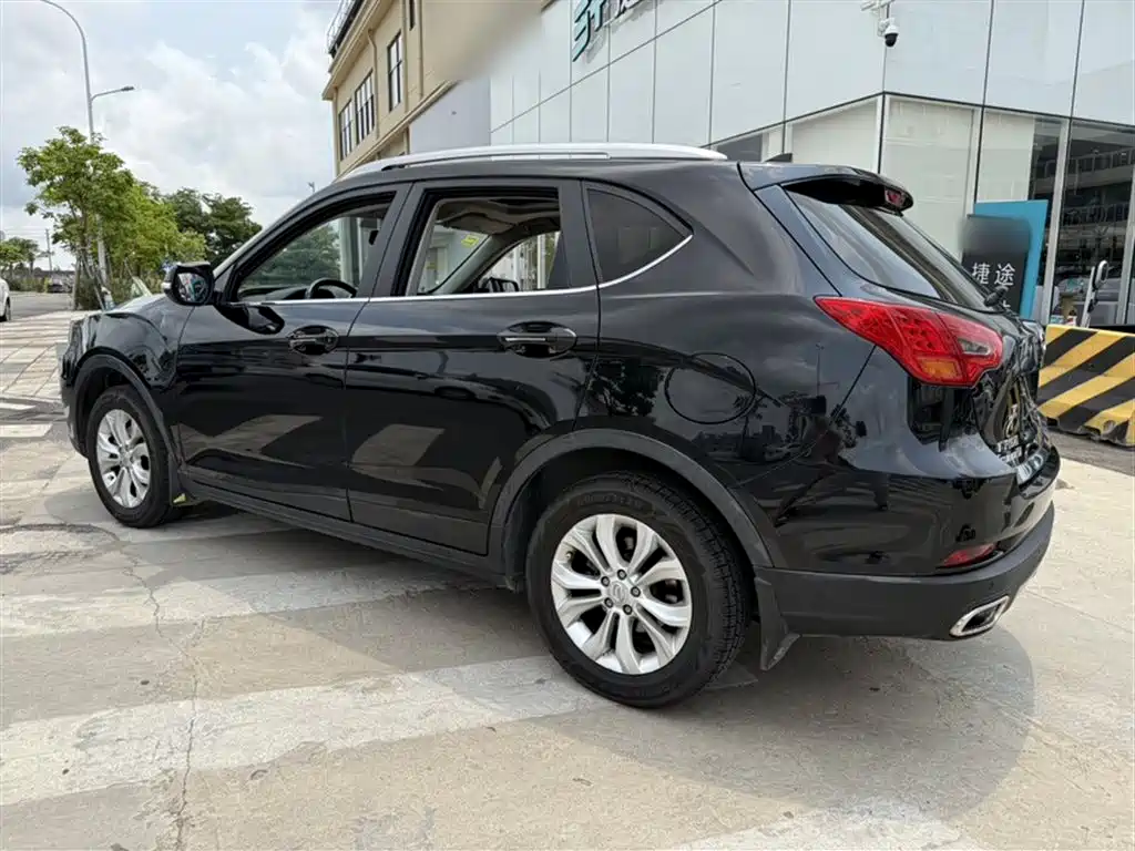 GAC Trumpchi GS5 Super 2015 — фото 14