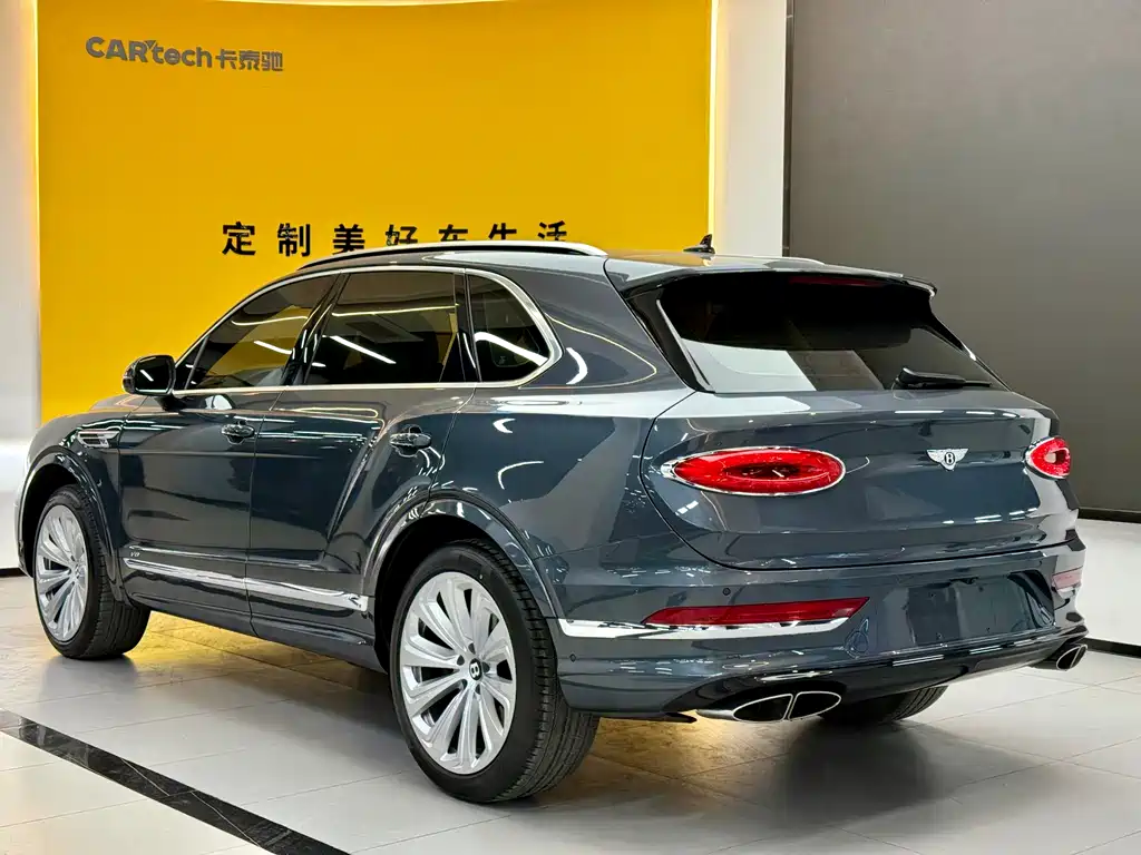 Bentley Bentayga 2021 — фото 24