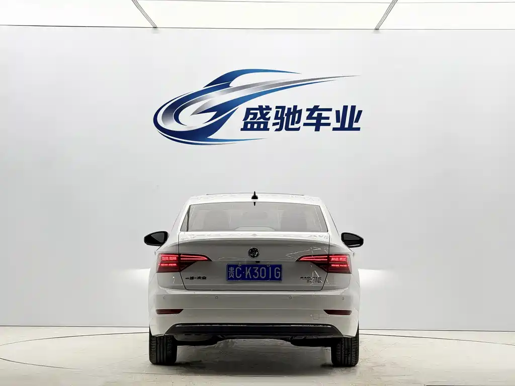 Volkswagen Sagitar 2022