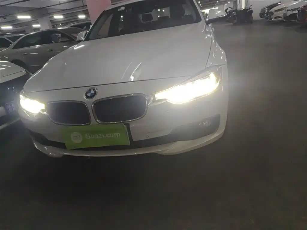 BMW 3 Series 2017 — фото 24