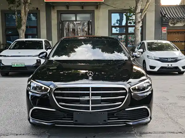 Mercedes-Benz S-Class 2023