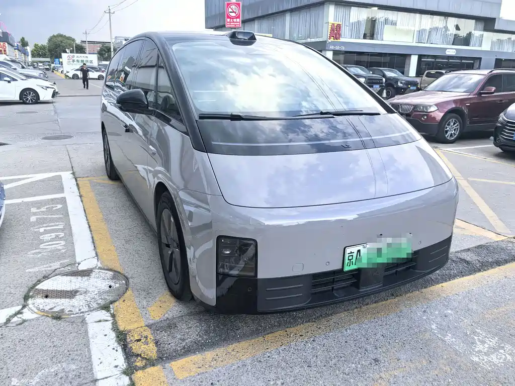 Li Auto Li MEGA 2024