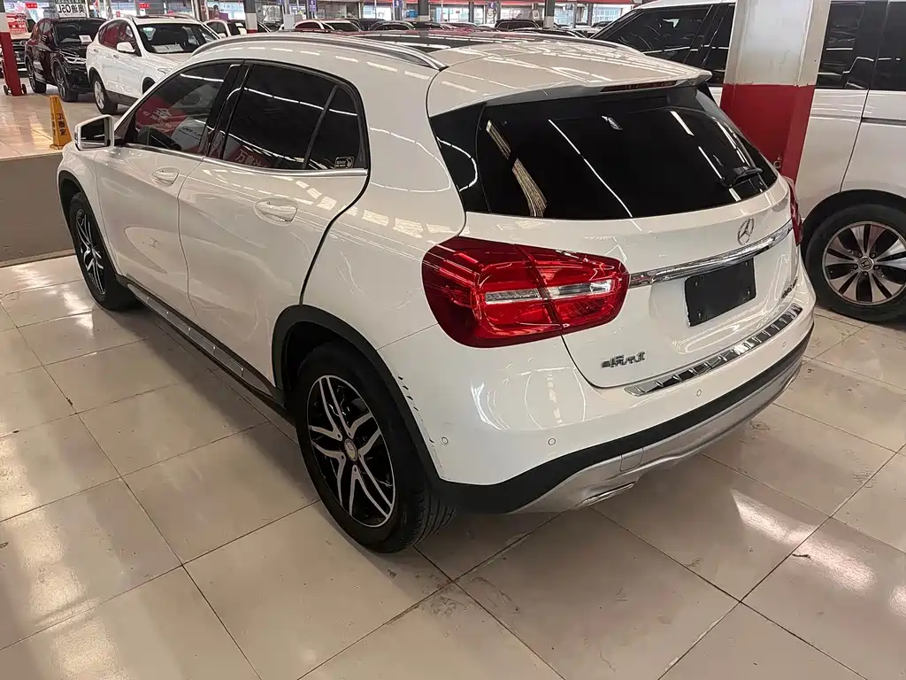 Mercedes-Benz GLA 2017 — фото 12