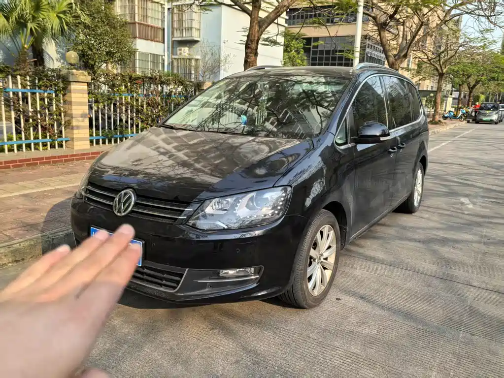Volkswagen Sharan 2018 — фото 1
