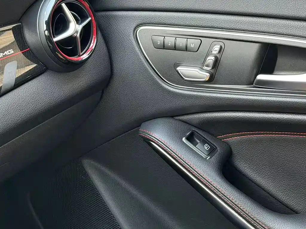 Mercedes-Benz CLA AMG 2019 — фото 10
