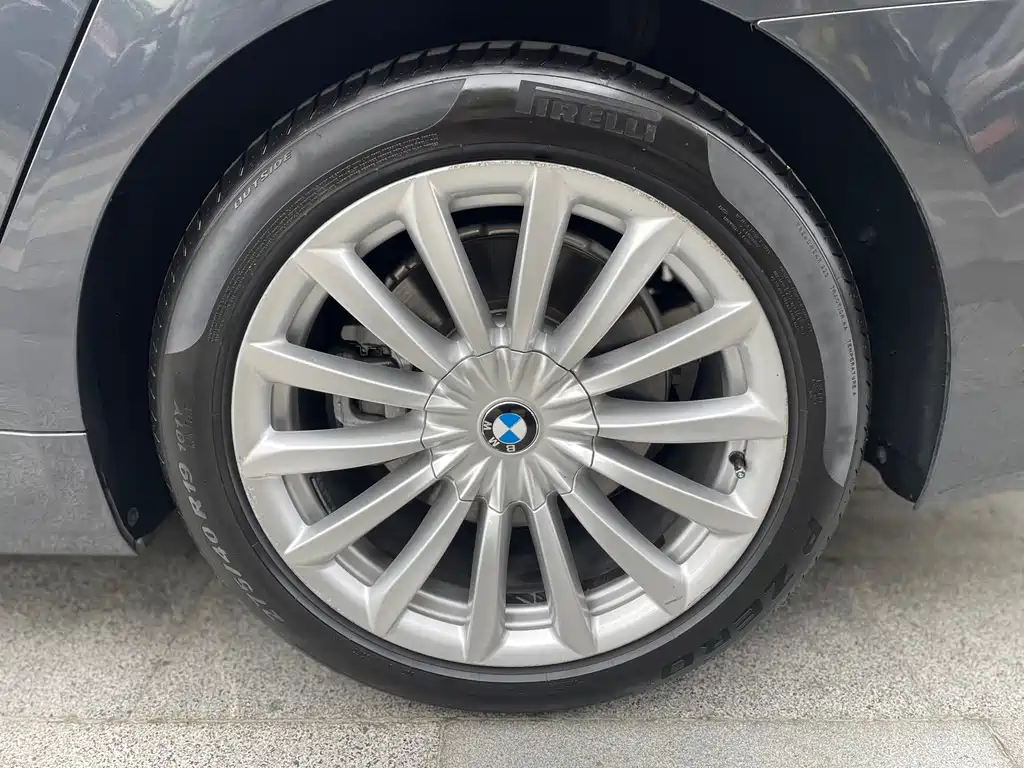 BMW 7 Series 2016 — фото 17