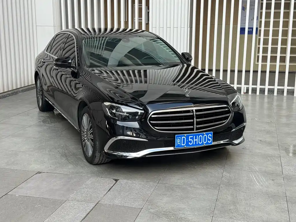 Mercedes-Benz E-Class 2022 — фото 3