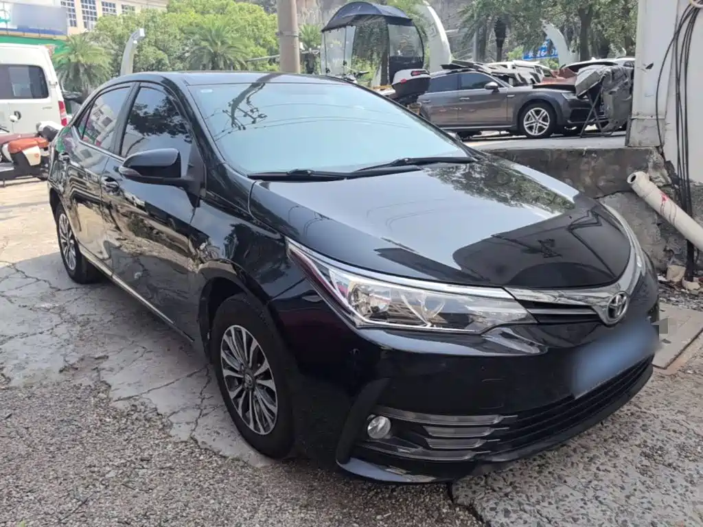 Toyota Corolla 2018 — фото 4