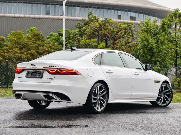 Jaguar XFL 2024
