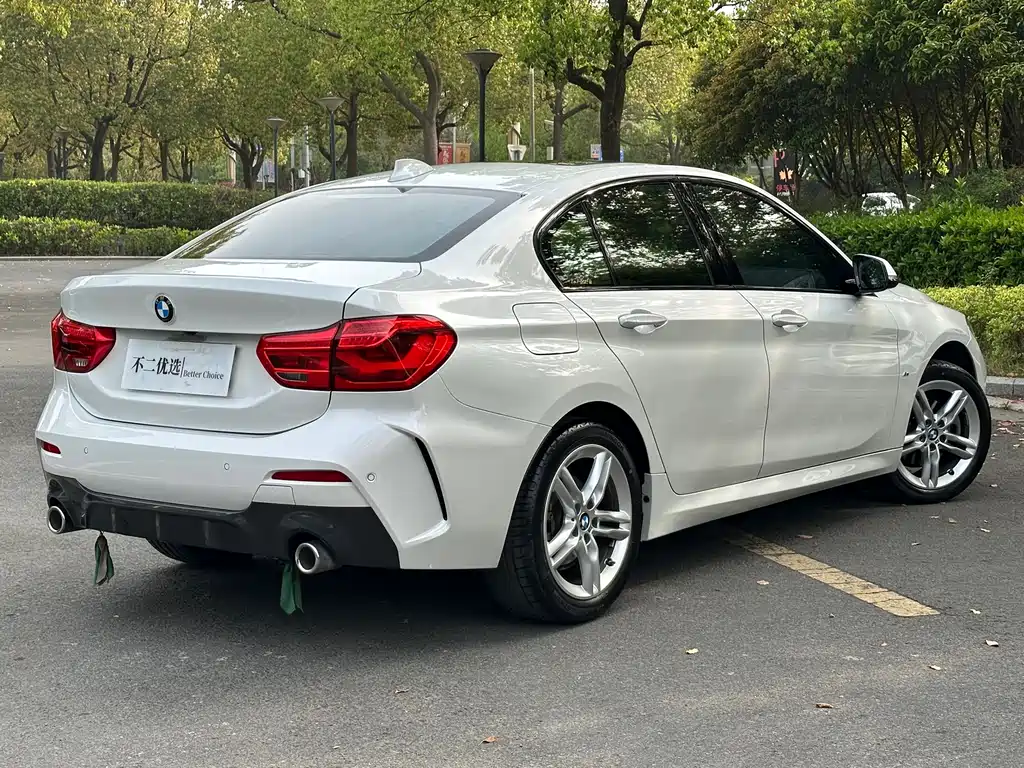 BMW 1 Series 2020 — фото 8