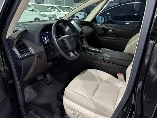 Toyota Vellfire 2024
