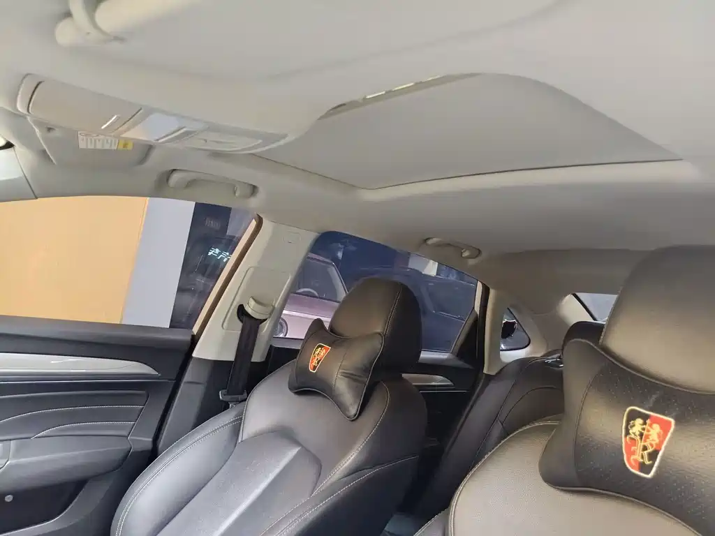 Roewe i6 New Energy 2018 — фото 12