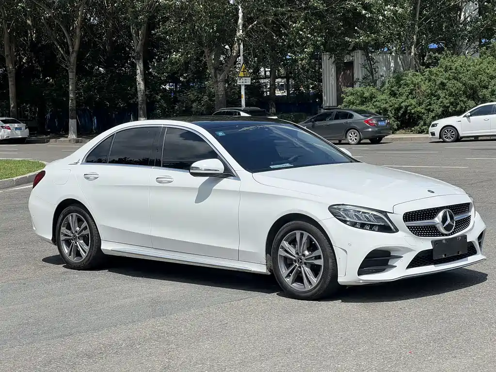 Mercedes-Benz C-Class 2020
