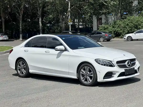Mercedes-Benz C-Class 2020