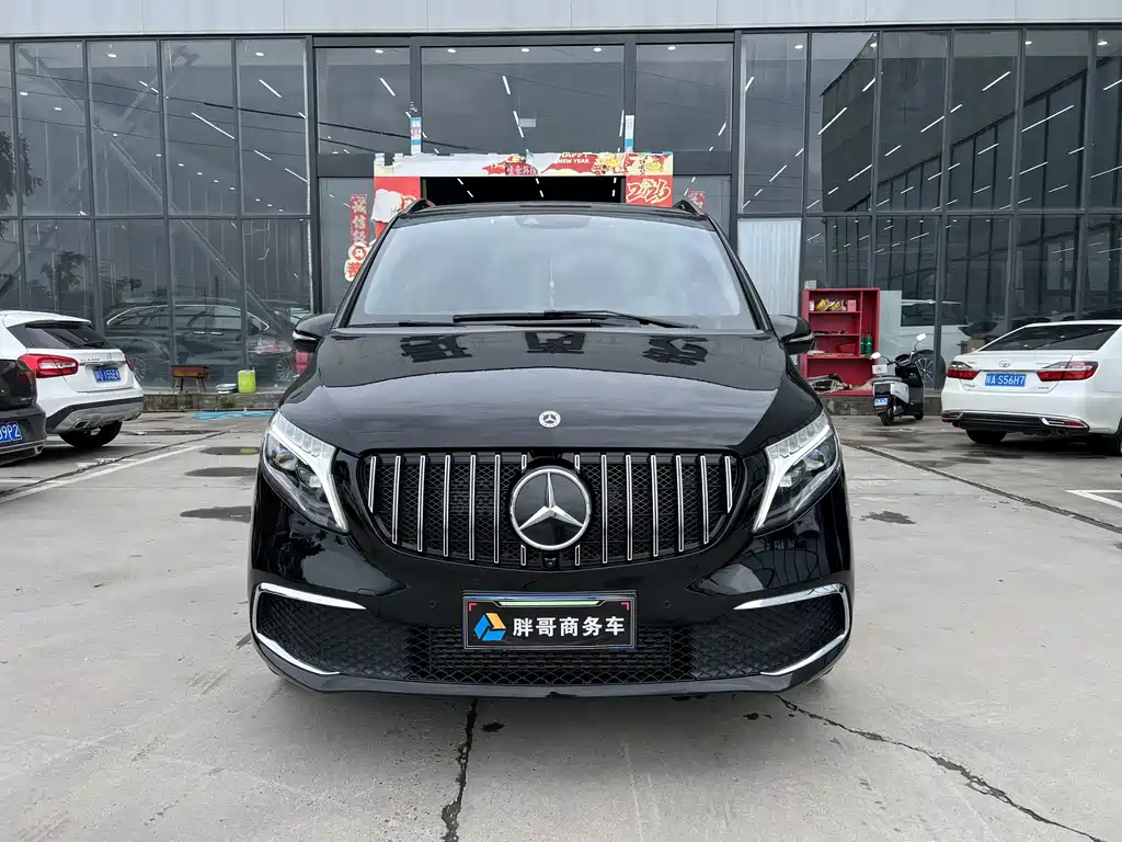 Mercedes-Benz V-Class 2022 — фото 2