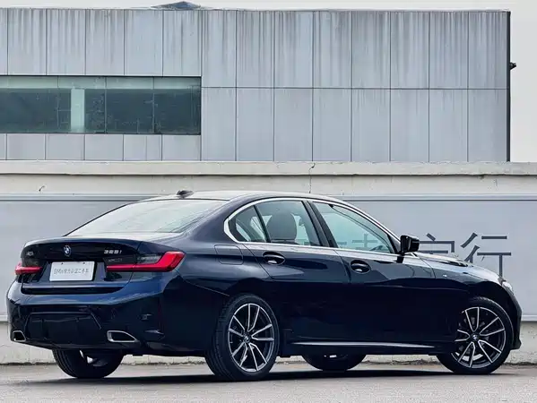 BMW 3 Series 2025