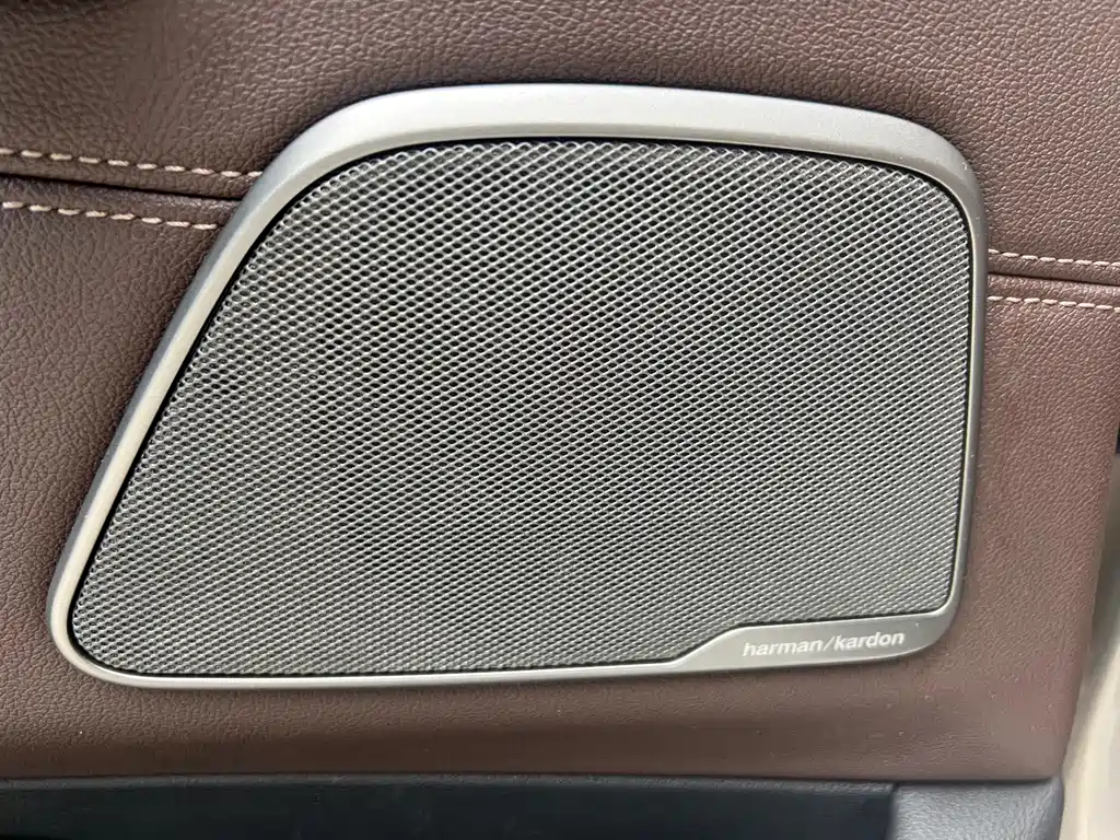 BMW 5 Series 2020 — фото 13