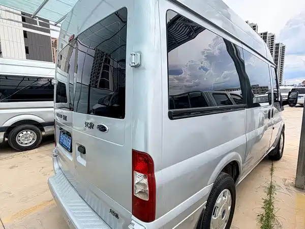 Ford New Generation Transit 2012