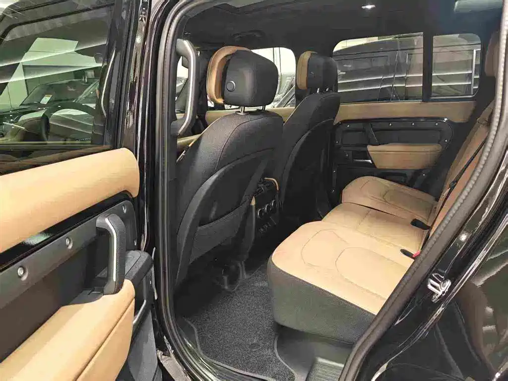 Land Rover Defender 2026 — фото 14
