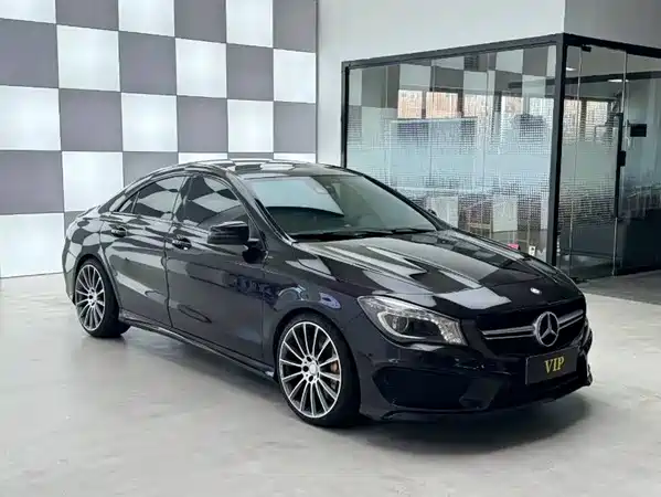 Mercedes-Benz CLA AMG 2015
