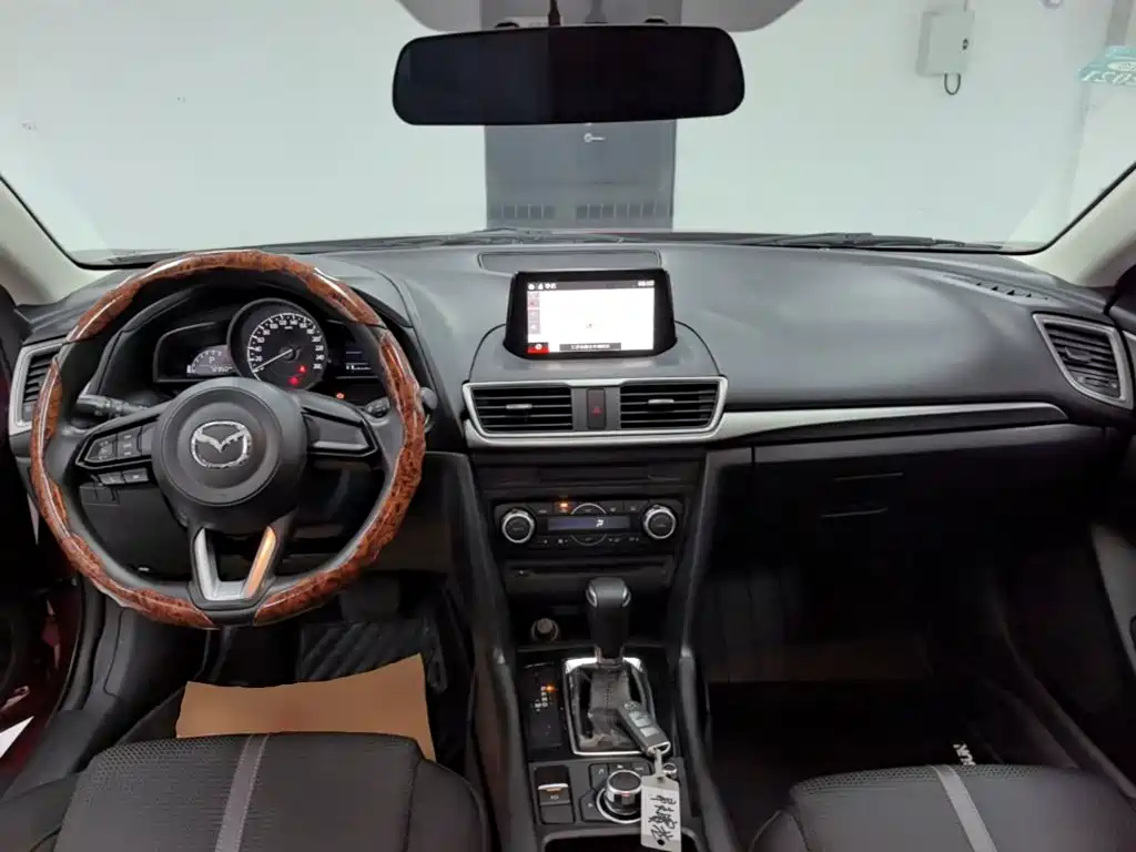 Mazda 3 Angkesela 2017 — фото 10