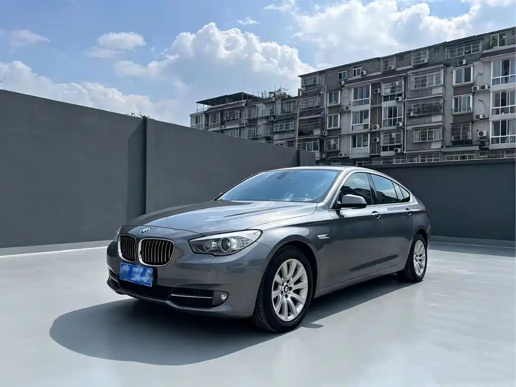 BMW 5 Series GT 2010 — фото 1