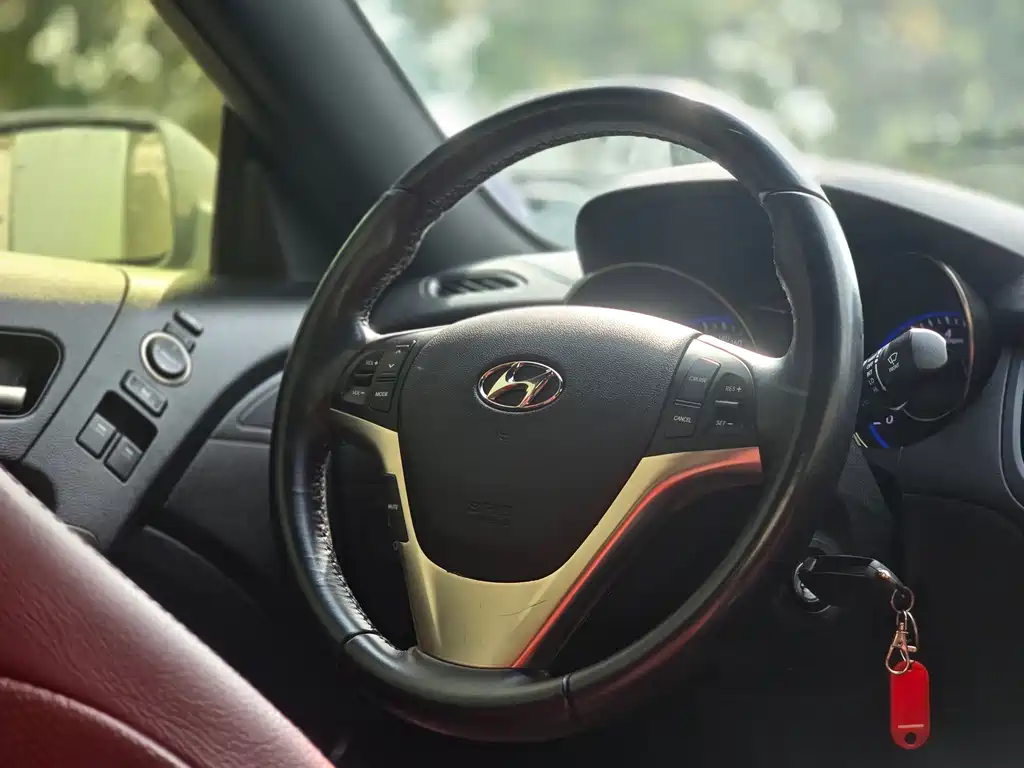 Hyundai Genesis Coupe 2015 — фото 6