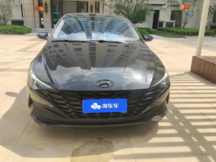 Hyundai Elantra 2022