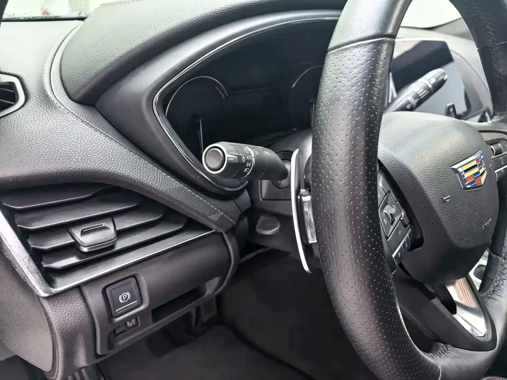 Cadillac CT5 2021 — фото 10