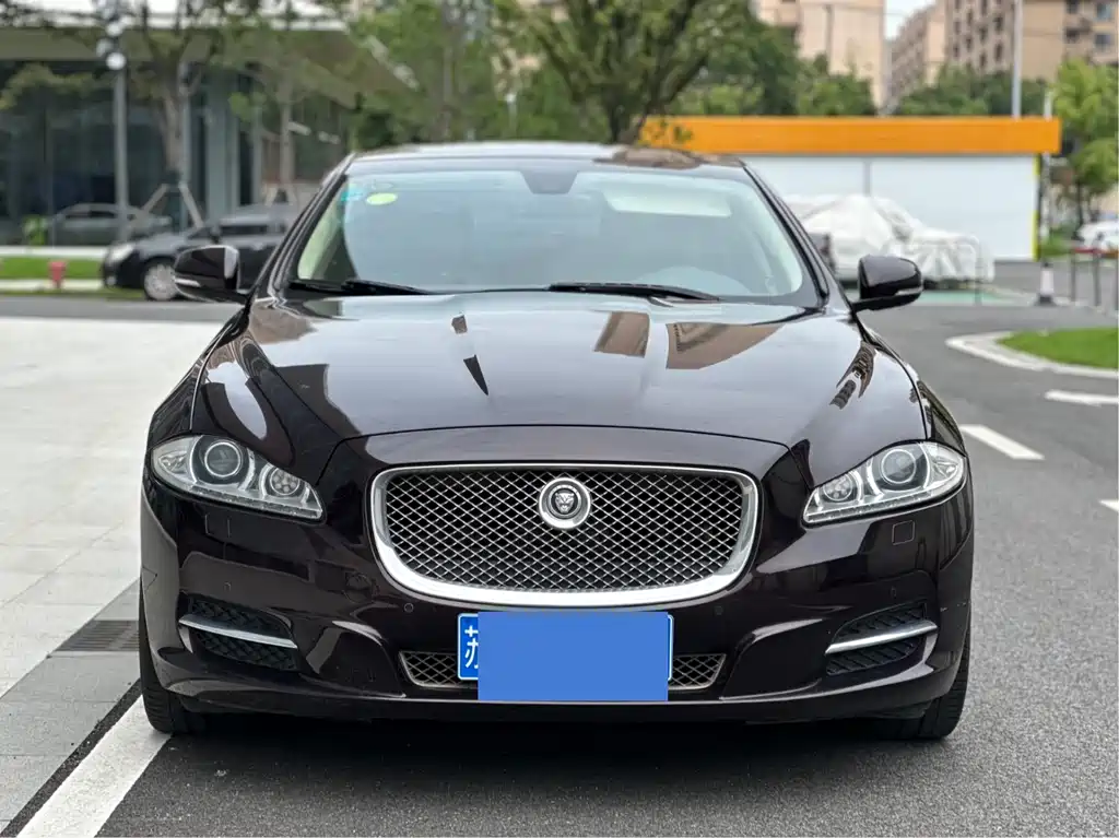 Jaguar XJ 2012