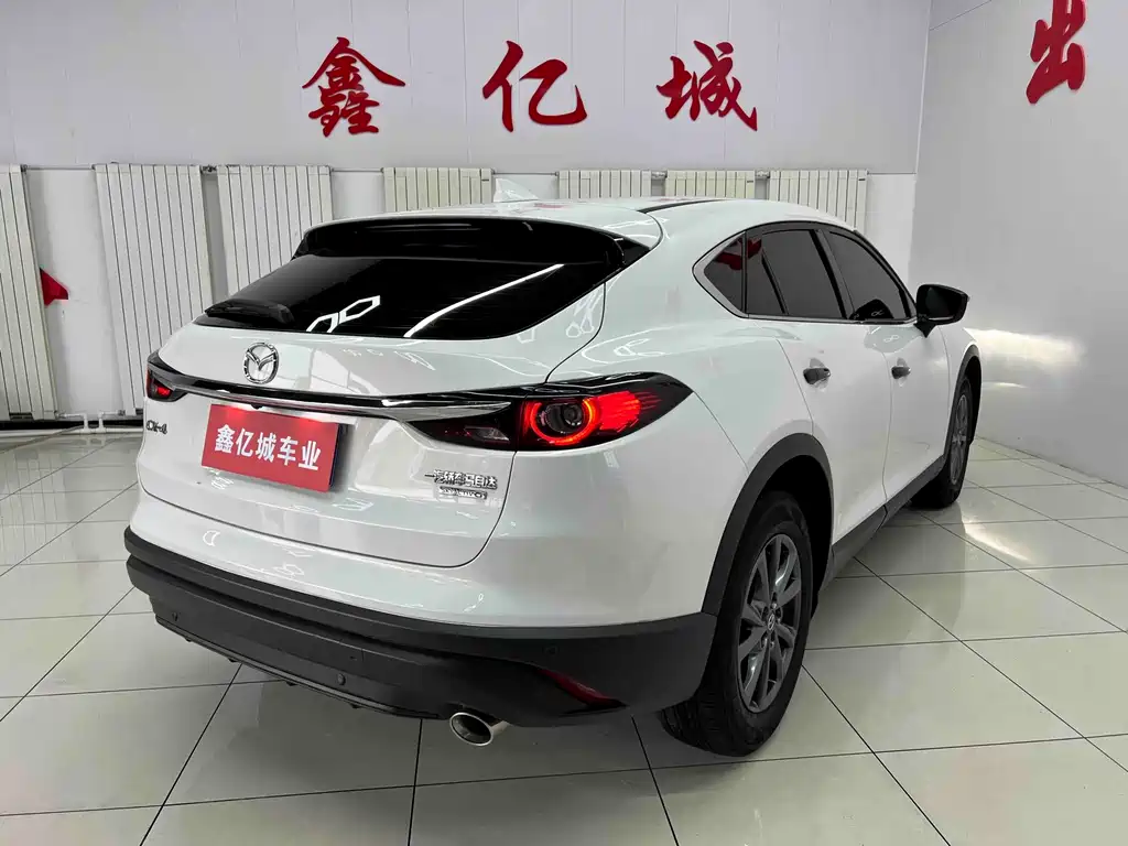 Mazda CX-4 2023