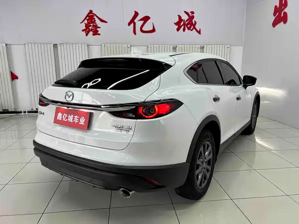 Mazda CX-4 2023