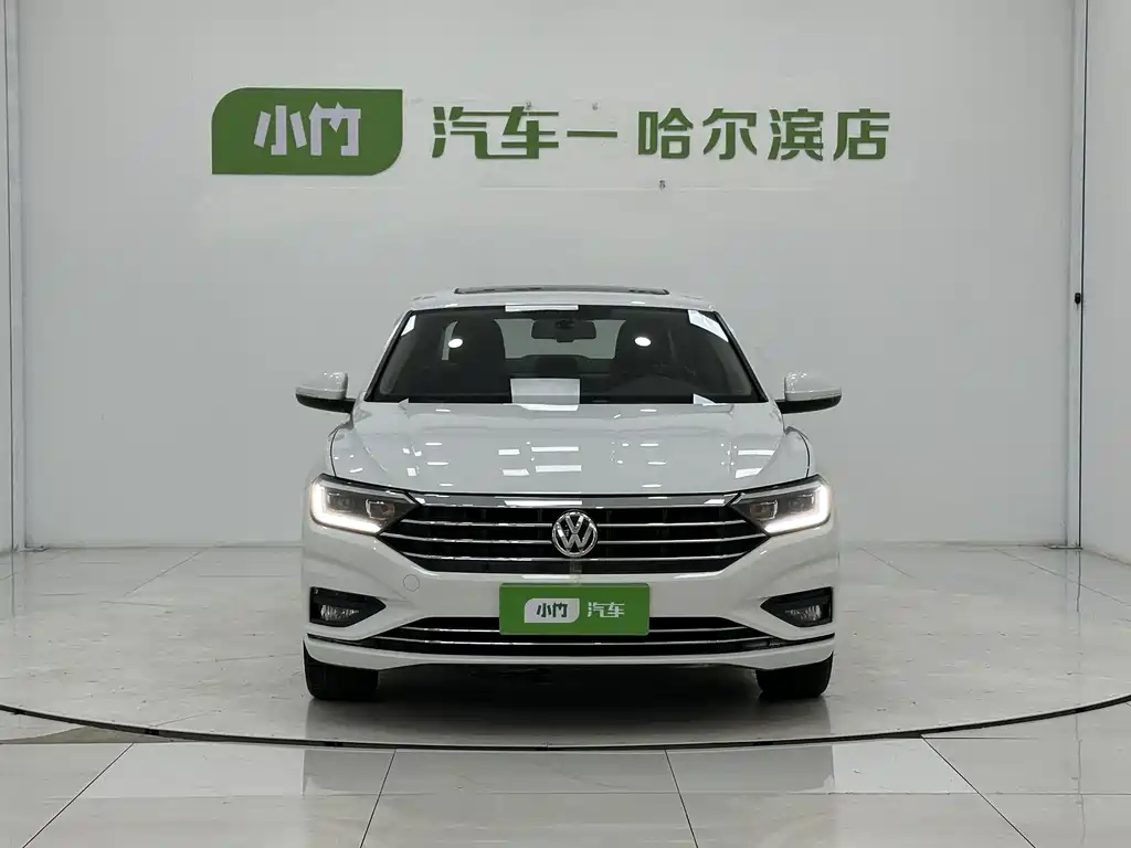 Volkswagen Sagitar 2022