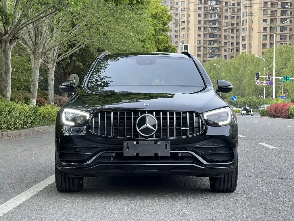 Mercedes-Benz GLC AMG 2022 — фото 2