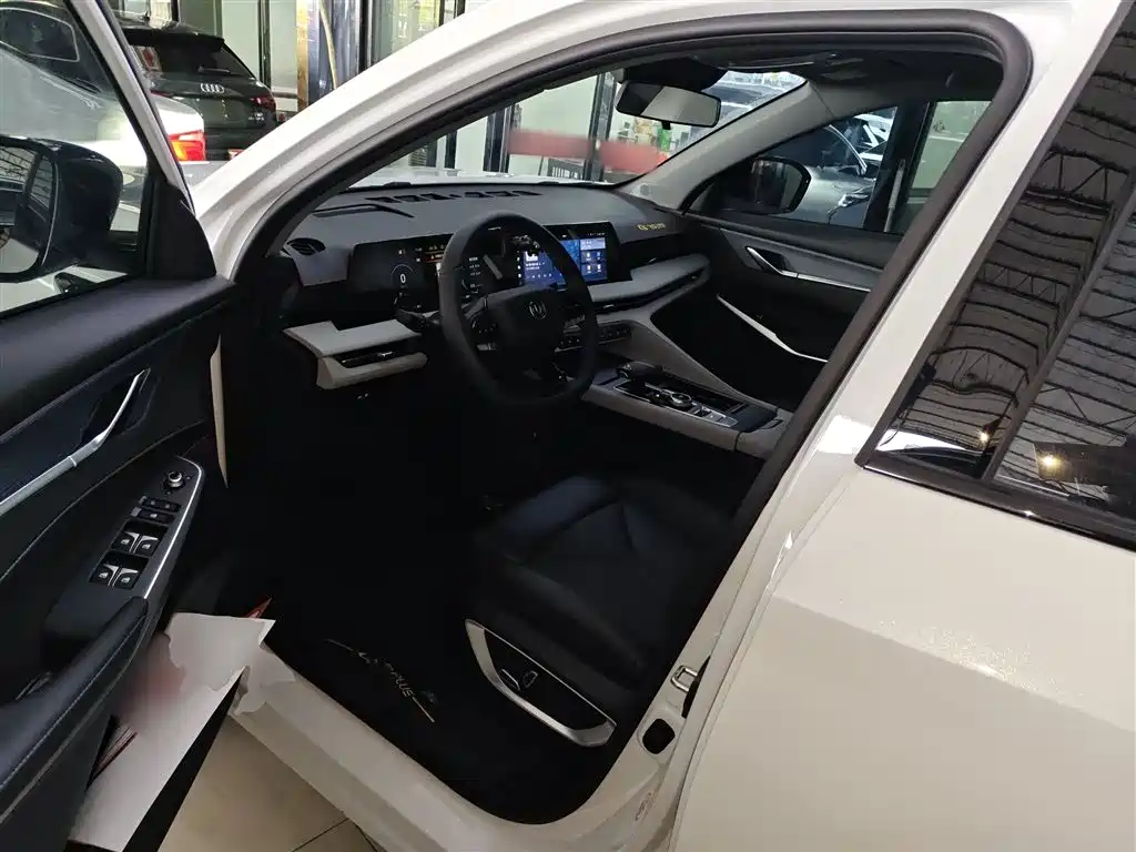 Changan CS75 PLUS 2025 — фото 16