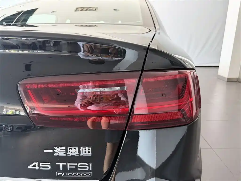Audi A6L 2018 — фото 12