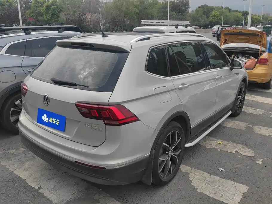 Volkswagen Tiguan L 2020
