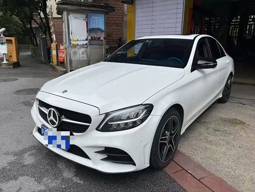 Mercedes-Benz C-Class 2021