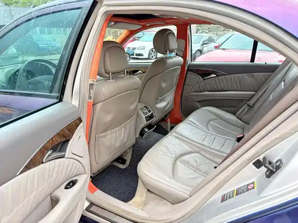 Mercedes-Benz E-Class 2006