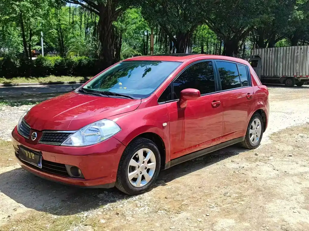 Nissan Tiida 2007
