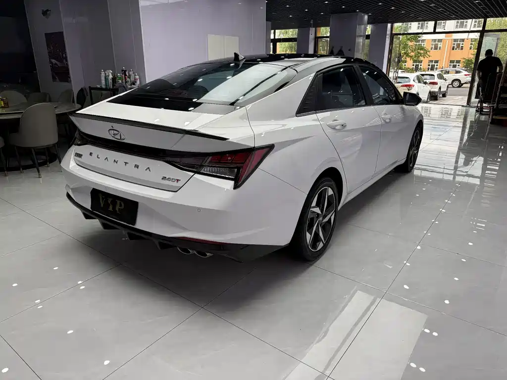 Hyundai Elantra 2021
