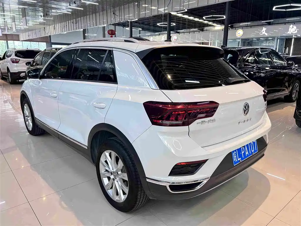 Volkswagen T-Roc 2019 — фото 9