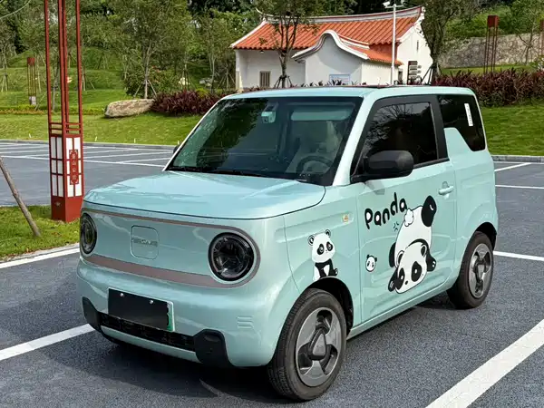 Geely Galaxy Panda 2023