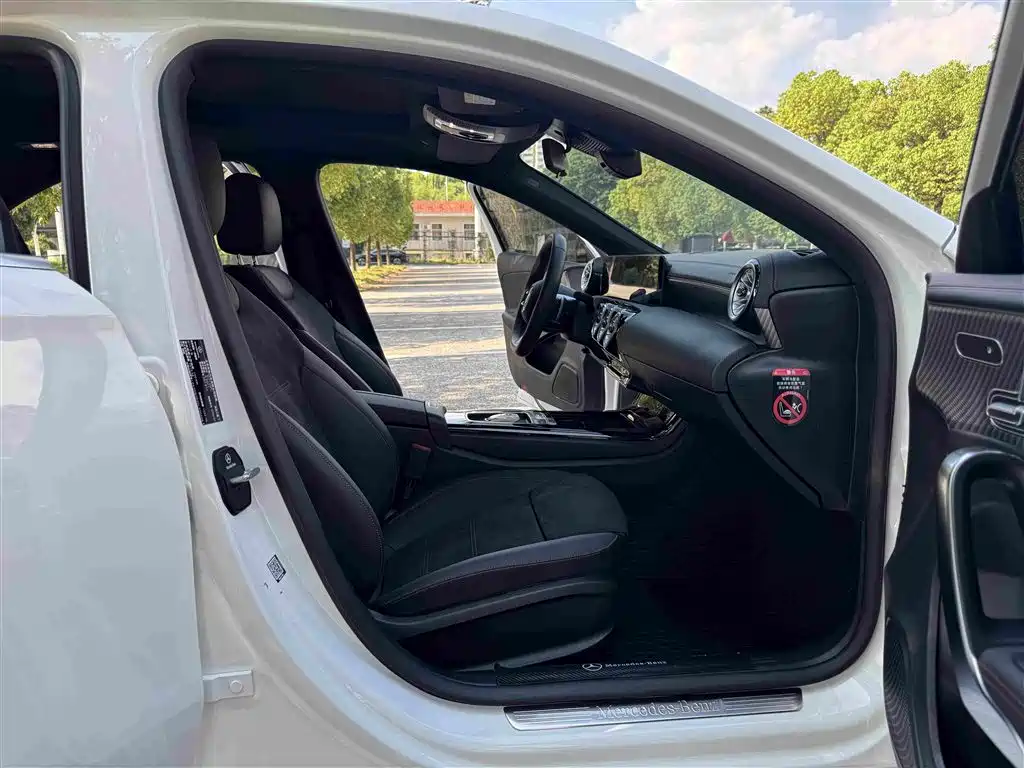 Mercedes-Benz A-Class 2025 — фото 17