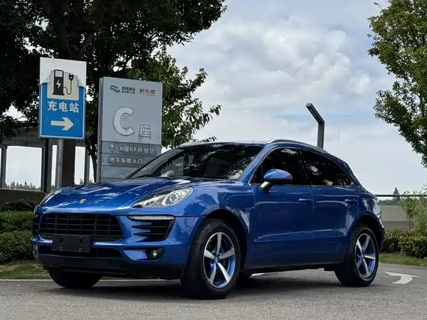 Porsche Macan 2016