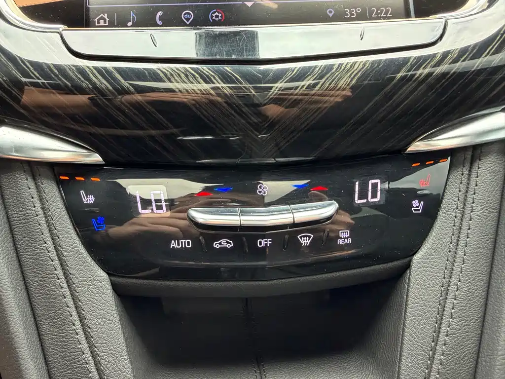Cadillac XT6 2021 — фото 13