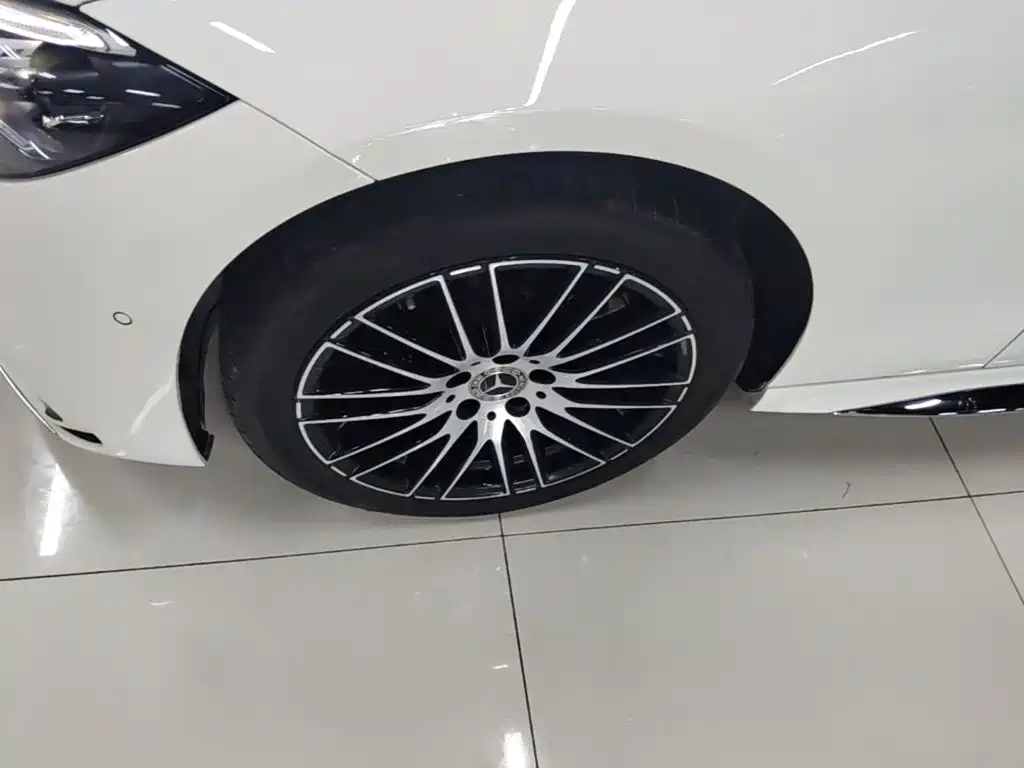 Mercedes-Benz C-Class 2025 — фото 23